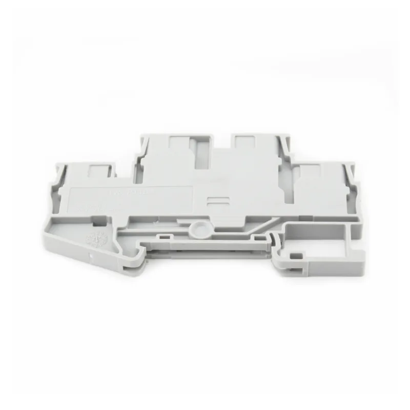 PTTB4 သည် Din ရထားလမ်း Terminal Block ကိုဖြတ်၍ အစာကျွေးသည်။